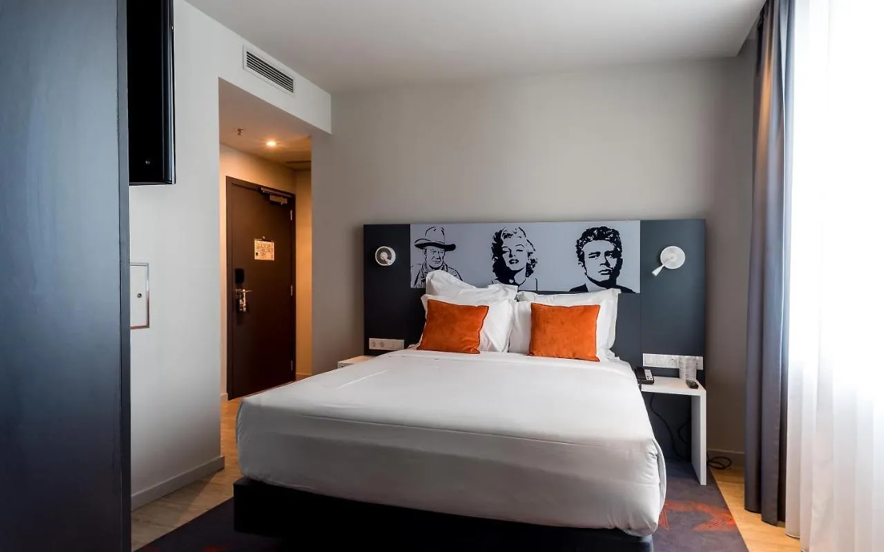 Star Inn Lisbon Airport 3*,
